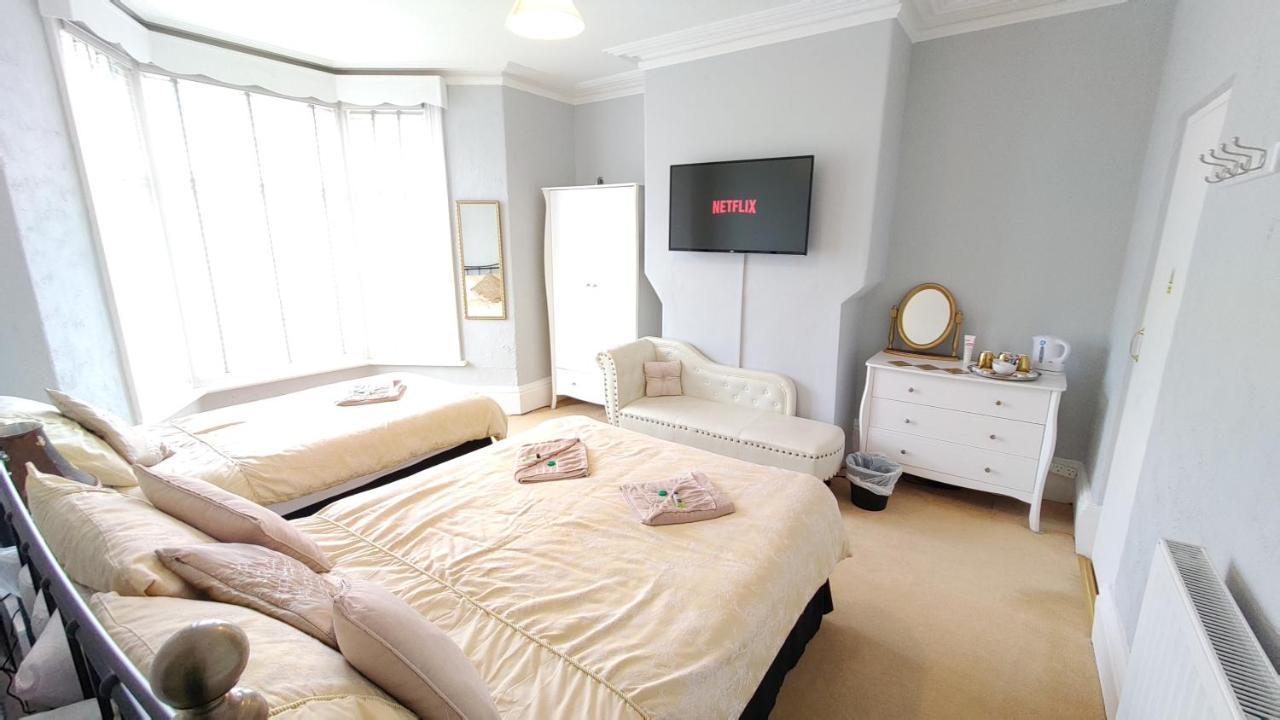 The Castleton Bed & Breakfast Blackpool Ngoại thất bức ảnh